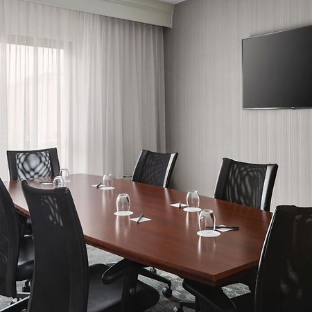 Courtyard By Marriott Mahwah Hotel Екстериор снимка
