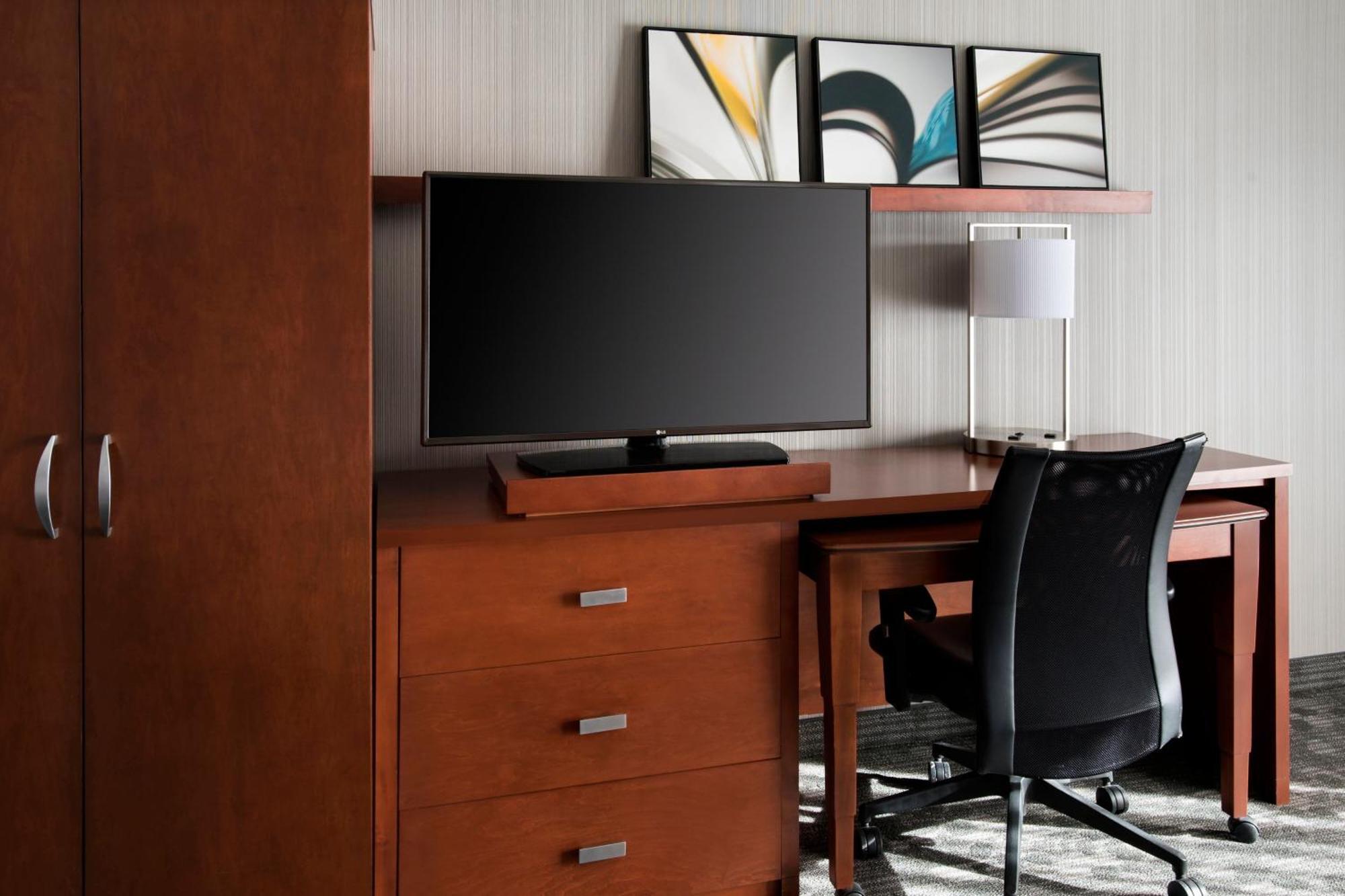 Courtyard By Marriott Mahwah Hotel Екстериор снимка