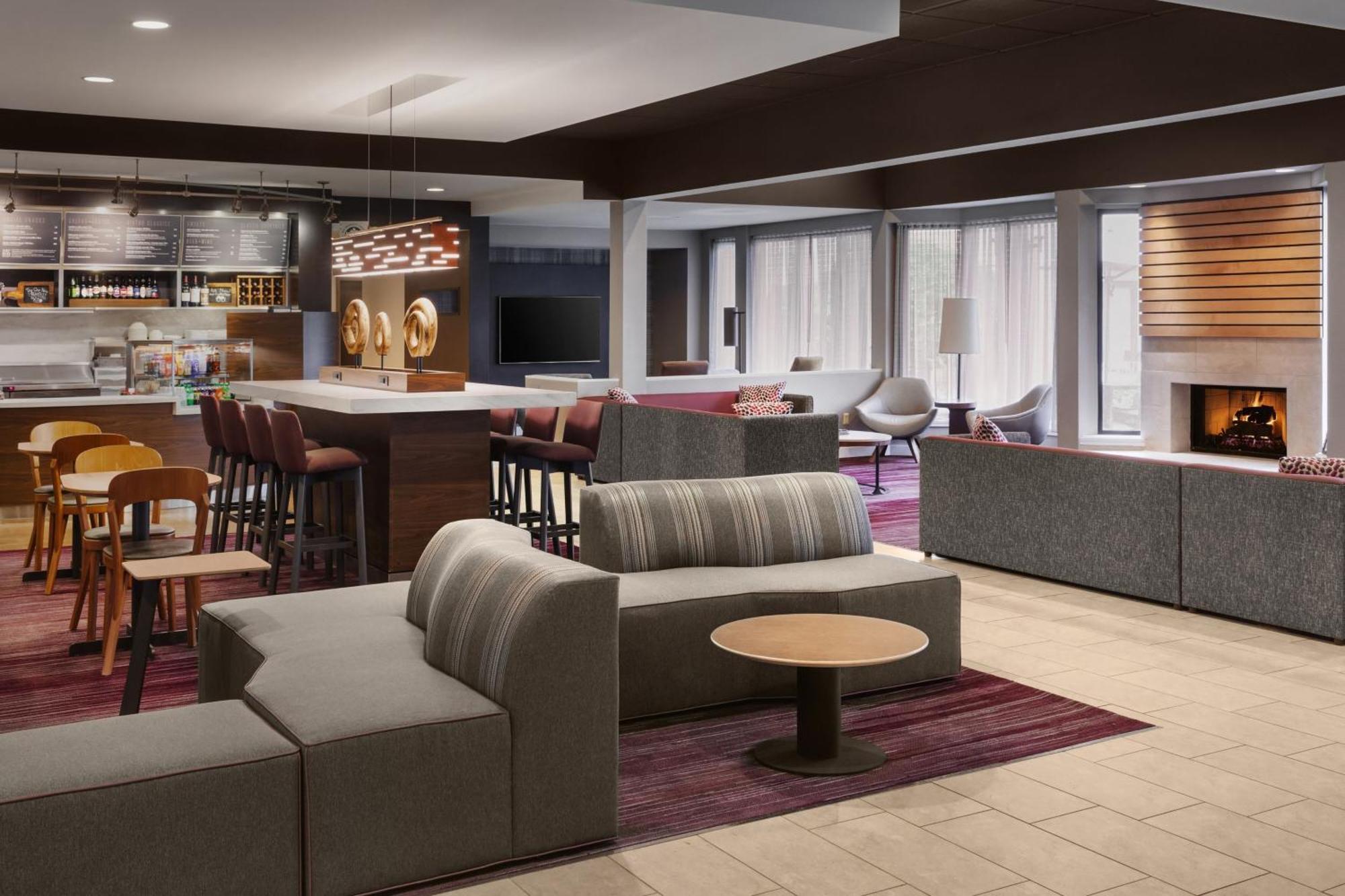 Courtyard By Marriott Mahwah Hotel Екстериор снимка